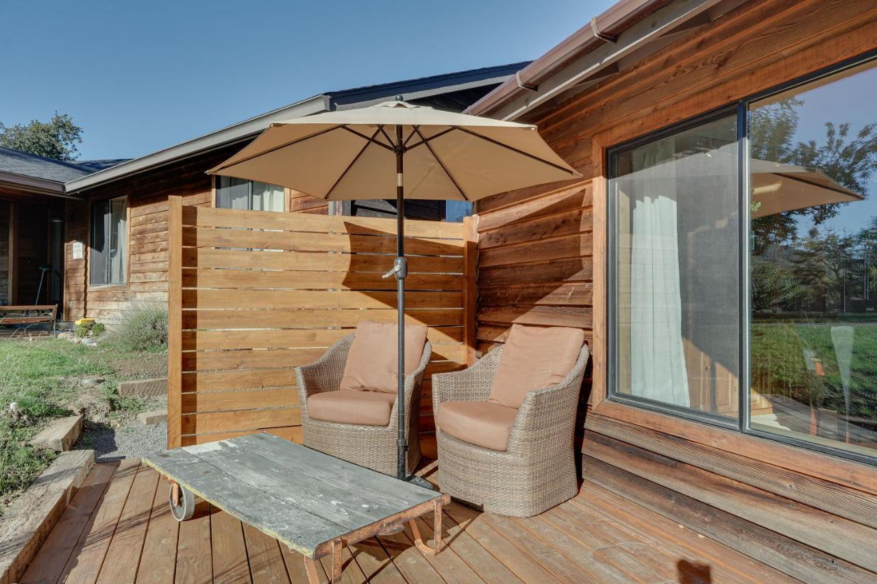 Cozy Central Point Bungalow On Working Winery! Εξωτερικό φωτογραφία